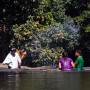 Laos - Petite baignade dans la rivière prés de cascades