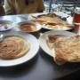 Malaisie - Spécialités des pains indiens. A gauche "roti", en haut "cheese thosai" et en bas "roti kaya"