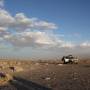 Mongolie - Je passe un nouveau col et trouve facilement cette nouvelle et immense vallée ...Le vent est tombé ..mais une nouvelle tempête de sable arrive au loin ...